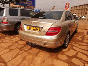 Mercedes-Benz C200 2004 Gold