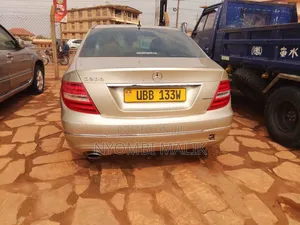 Mercedes-Benz C200 2004 Gold