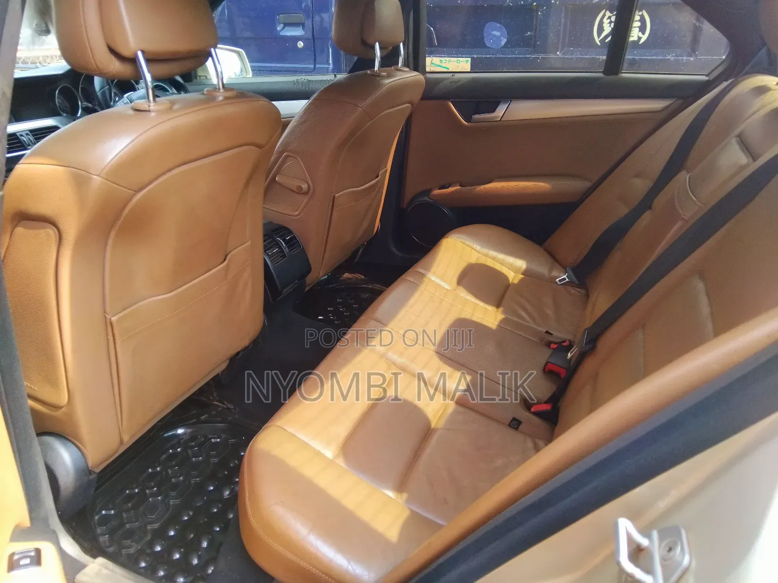 Mercedes-Benz C200 2004 Gold