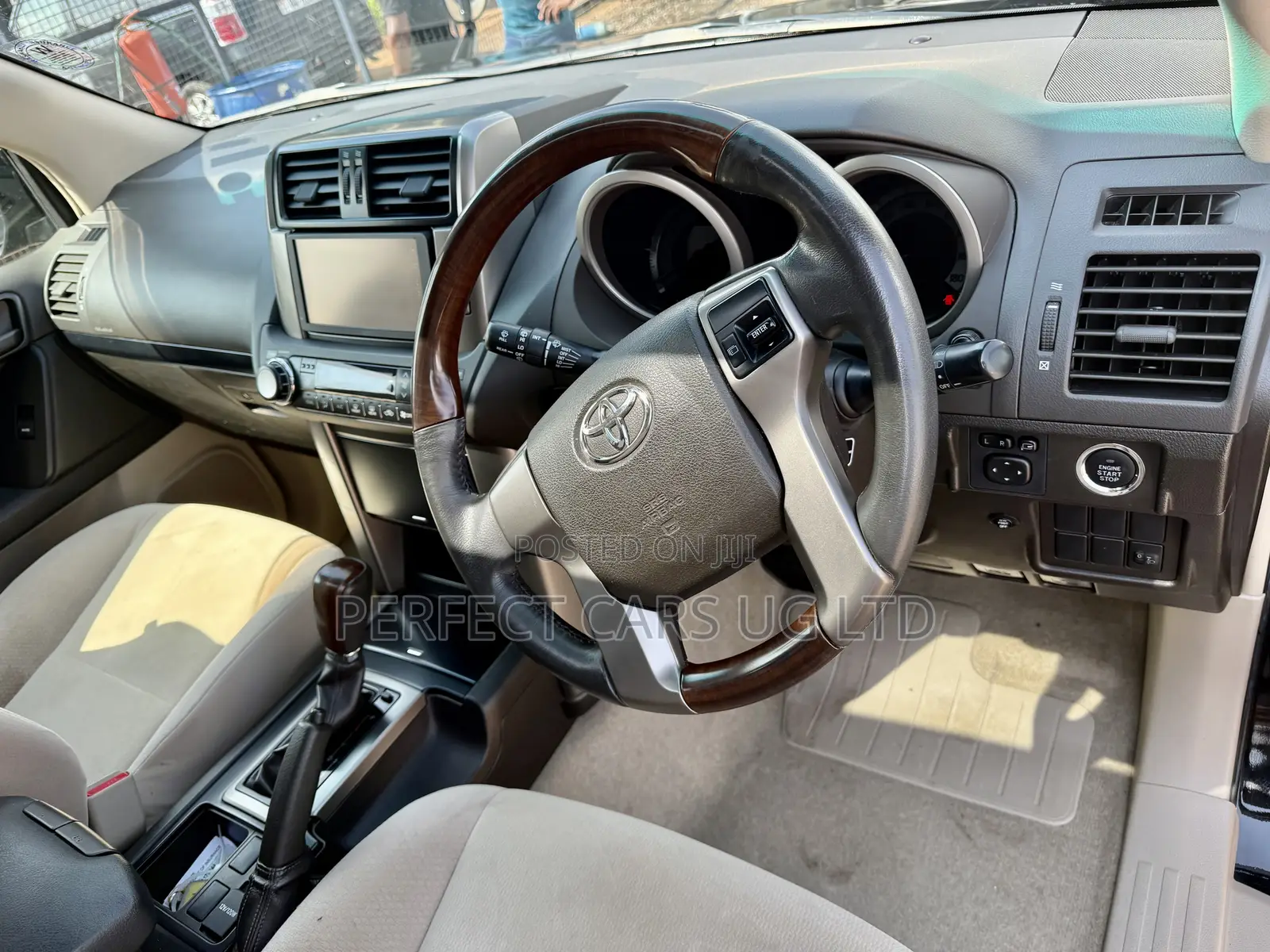 Toyota Land Cruiser Prado 2.7 i 2012 Black