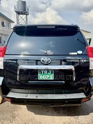 Toyota Land Cruiser Prado 2.7 i 2012 Black