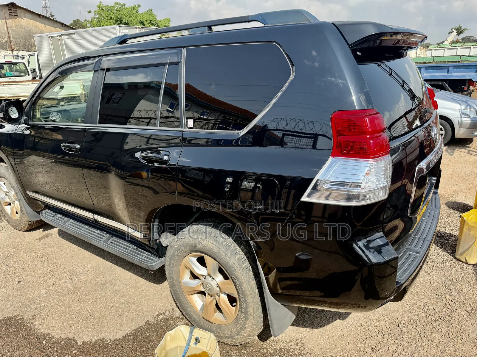 Toyota Land Cruiser Prado 2.7 i 2012 Black