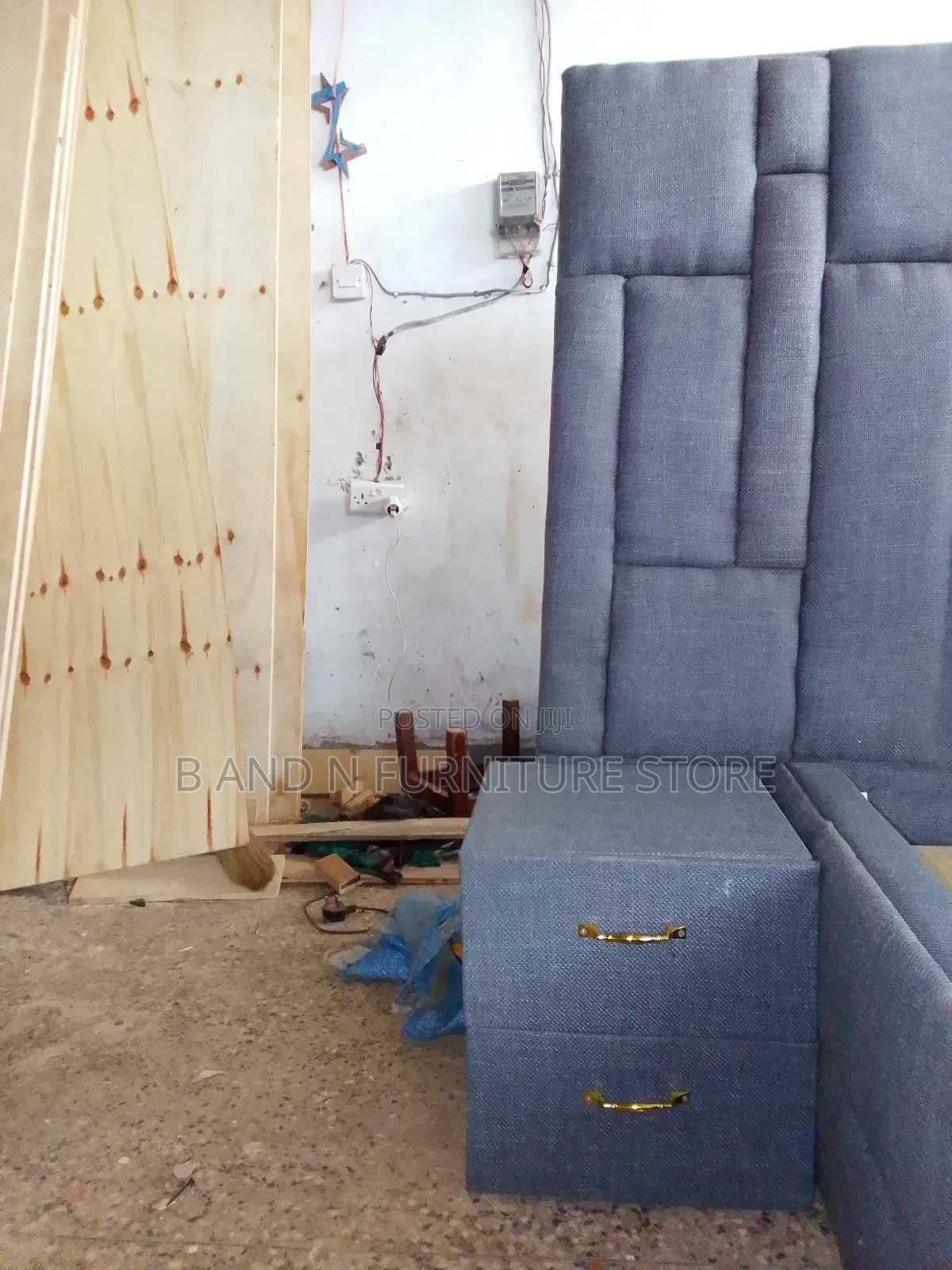 Special Bed 5 by 6 Fts,De Head Is 5 by 8 FTS