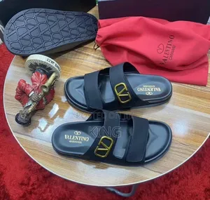 Aesthetic Sandals Core