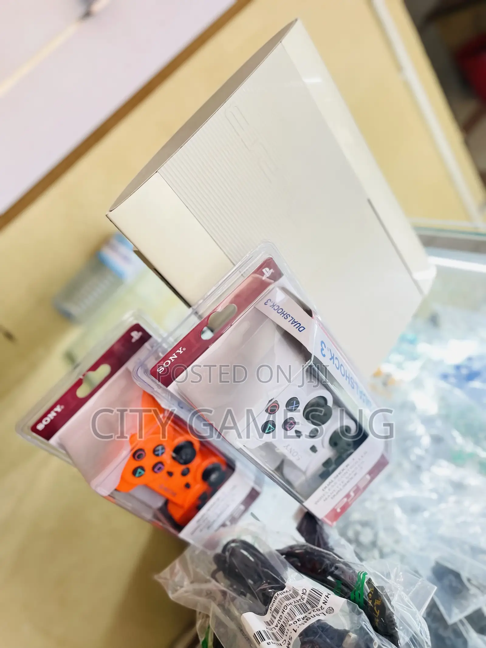 Playstation 3 Superslim White Color and Controllers