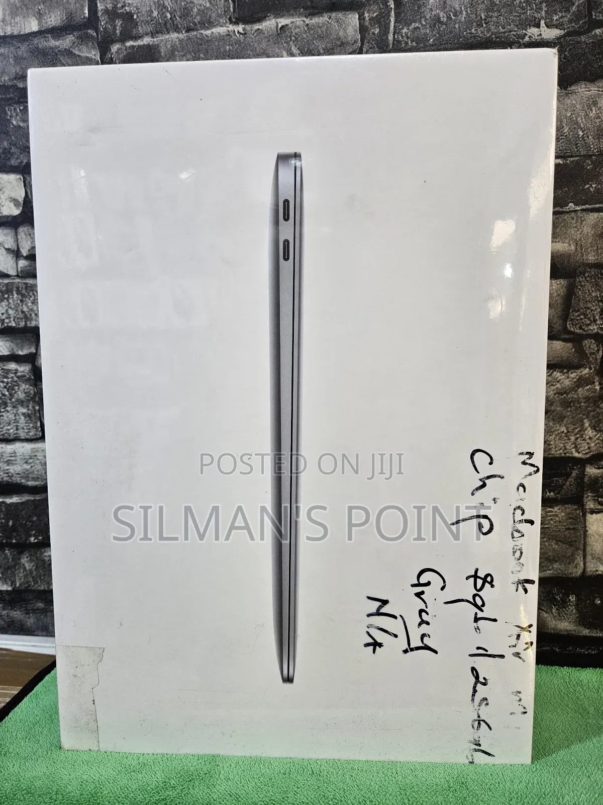 New Laptop Apple MacBook Air 8GB Apple M1 SSD 256GB