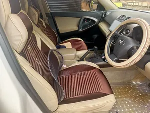 Toyota Vanguard 2010 White