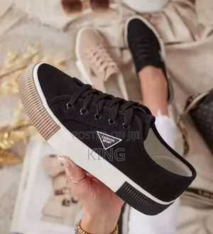 Real Classic Sneakers