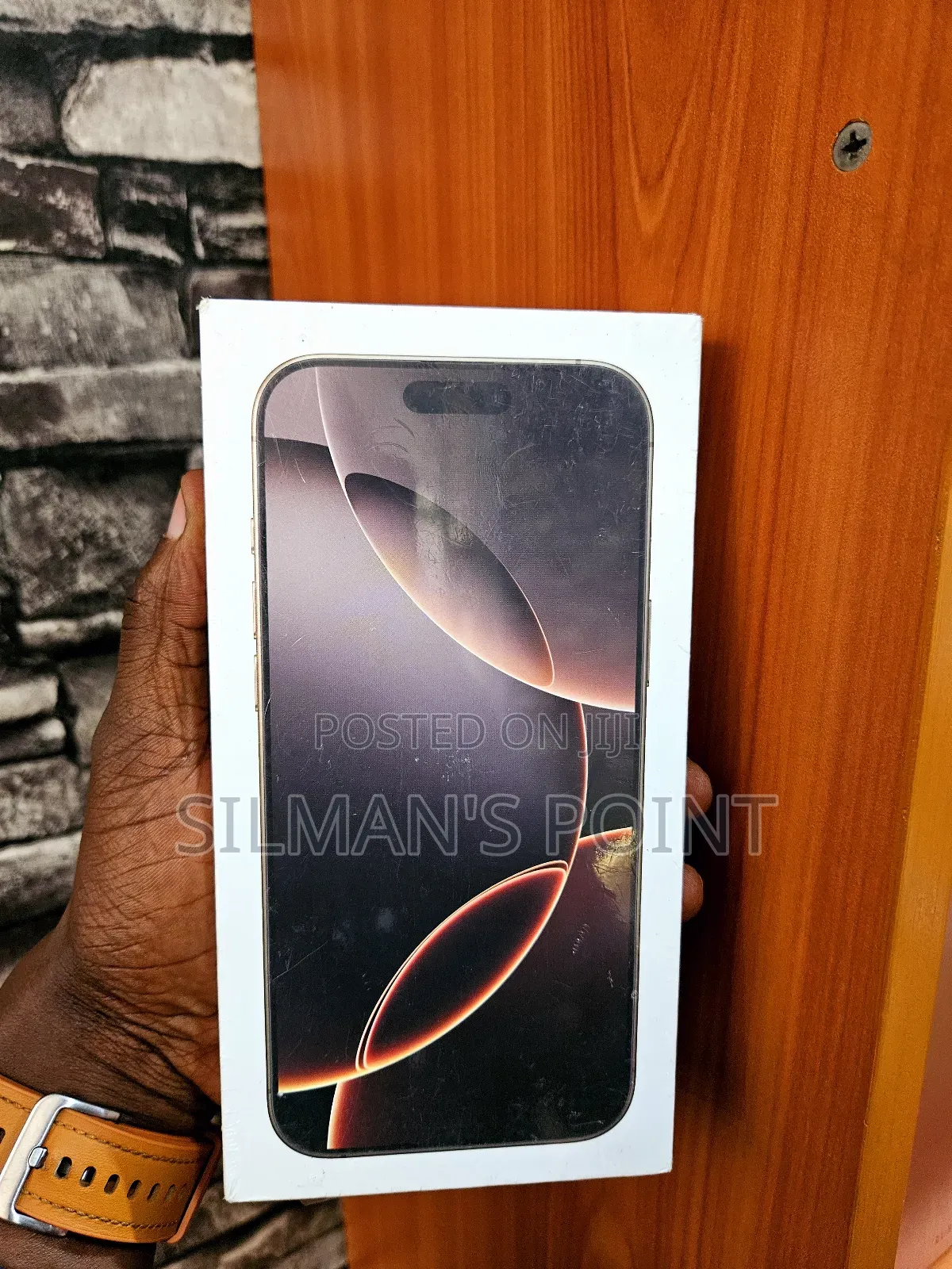 New Apple iPhone 16 Pro Max 256 GB Gold