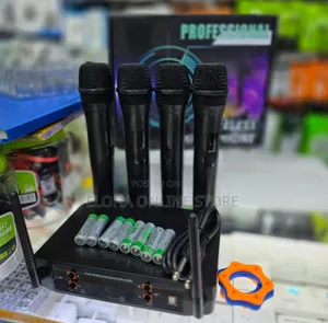 4 Channel Handheld Dynamic Wireless Microphone