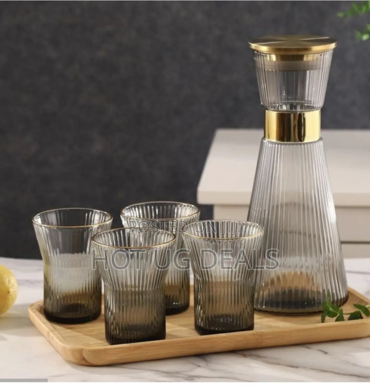 Ribbed Crystal Glass Carafe With Lid, 4 Cups Without Tray