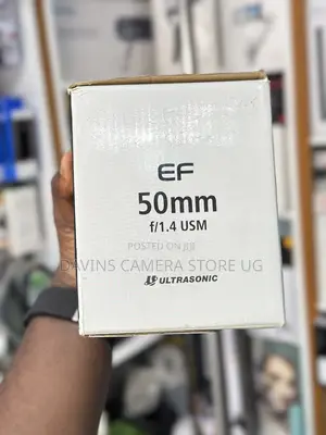 Canon 50mm F/ 1.4