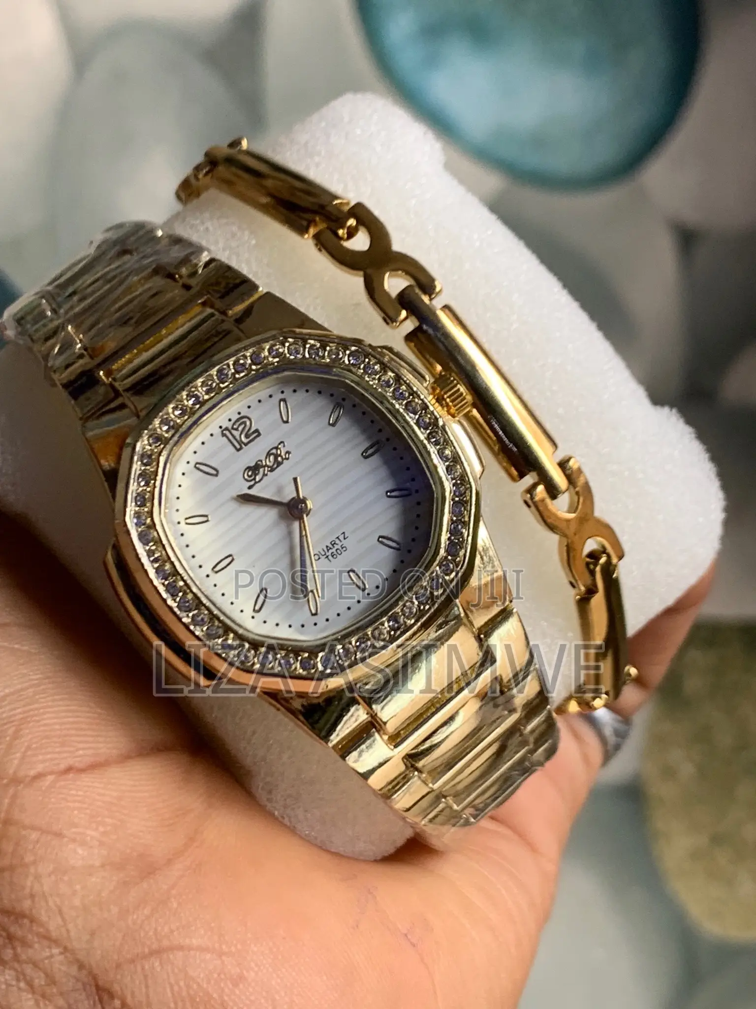 Lady’S Luxurious Watch and Bracelet