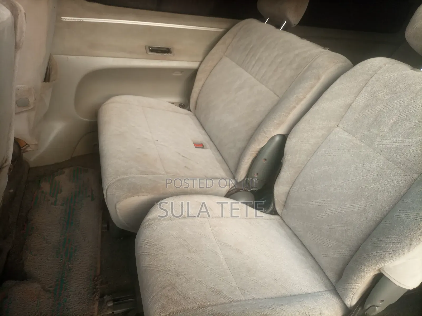 Toyota Regius 1998 White