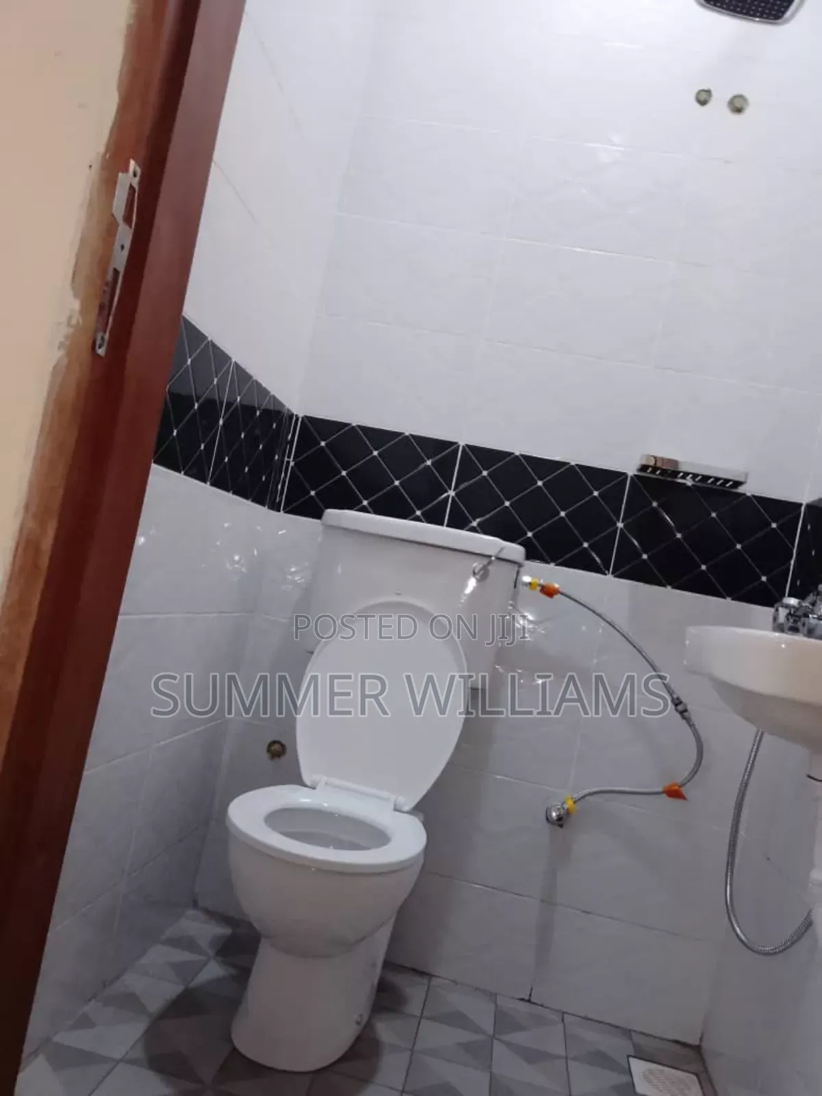2bdrm Bungalow in Standalone House In, Goma for rent