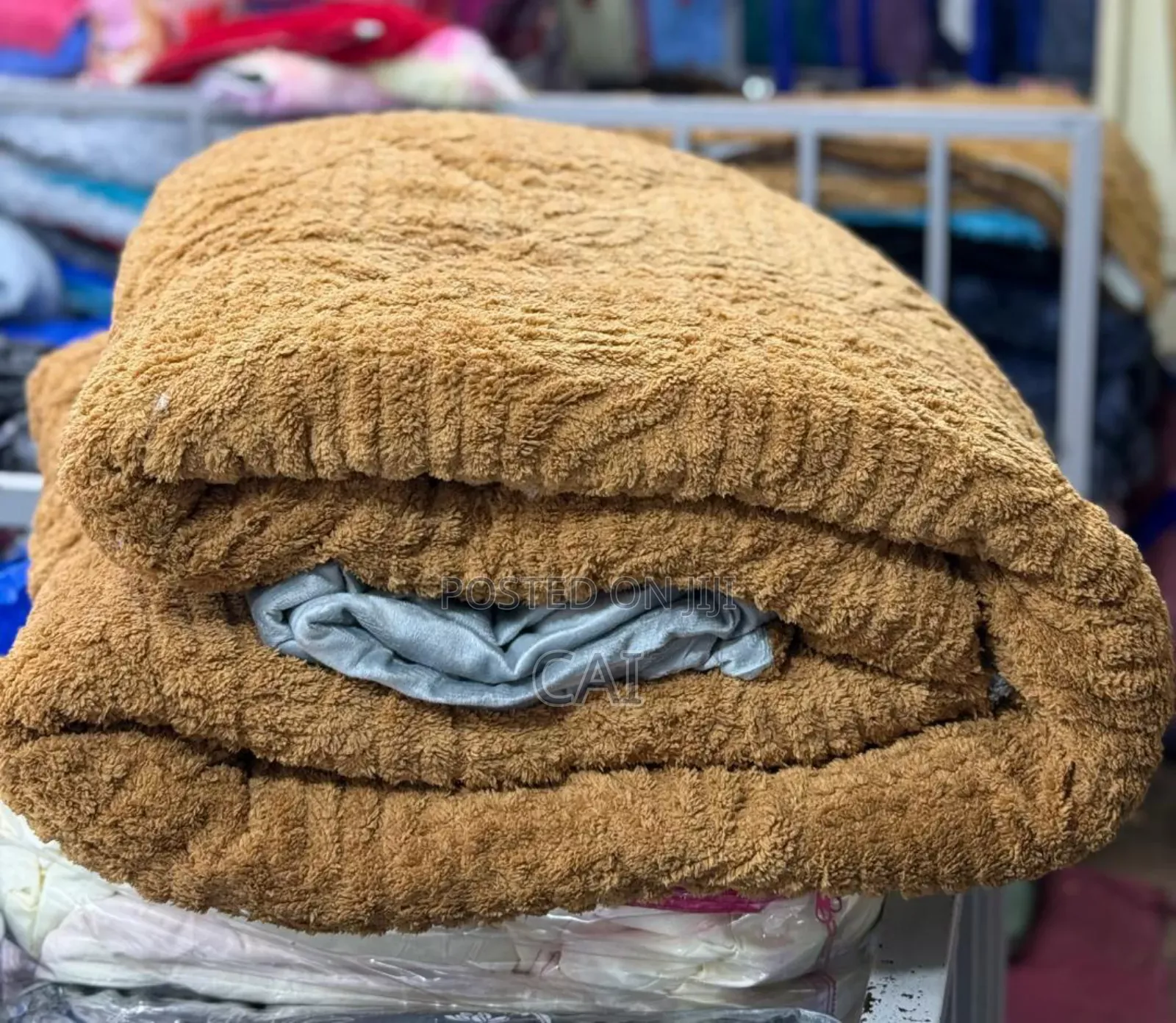 Brown Tufted 4pcs Duvets Restocked