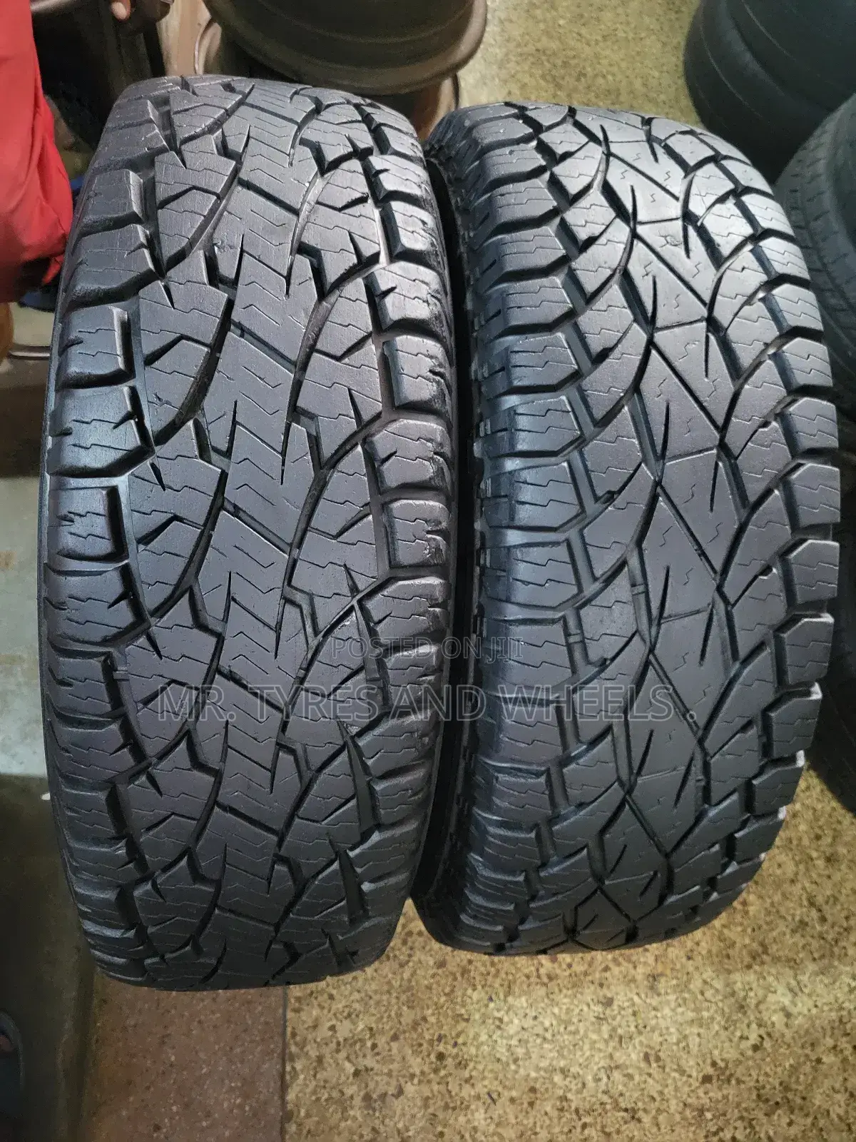 It's 31 10 R15 Used Ecovition but Still in Good Condition.