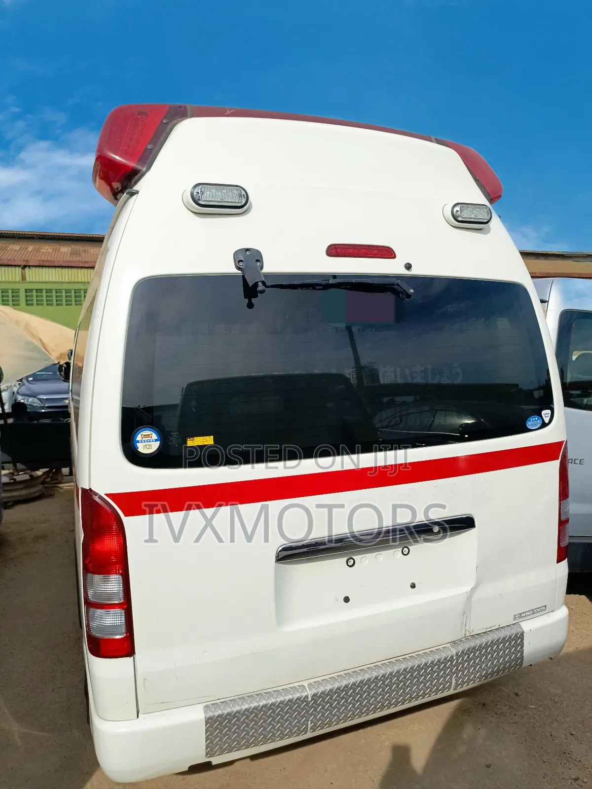 Toyota HiAce 2012 White