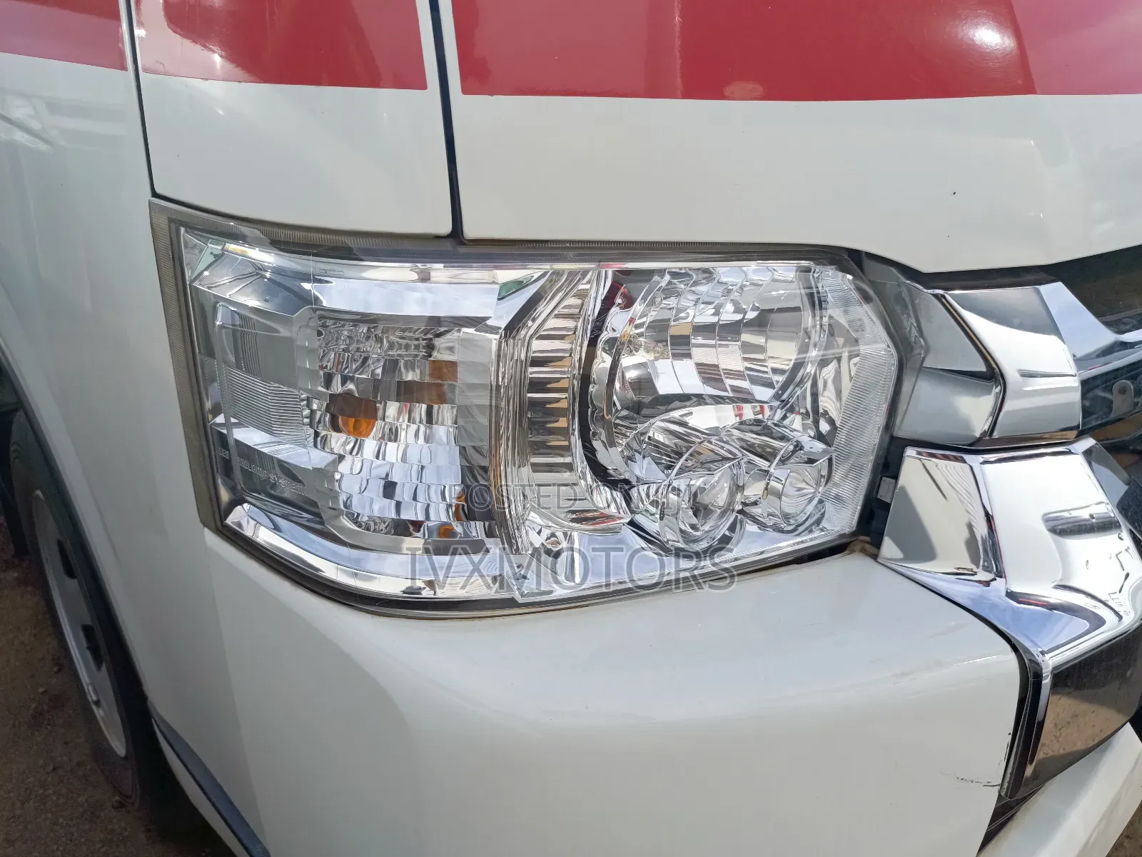 Toyota HiAce 2012 White