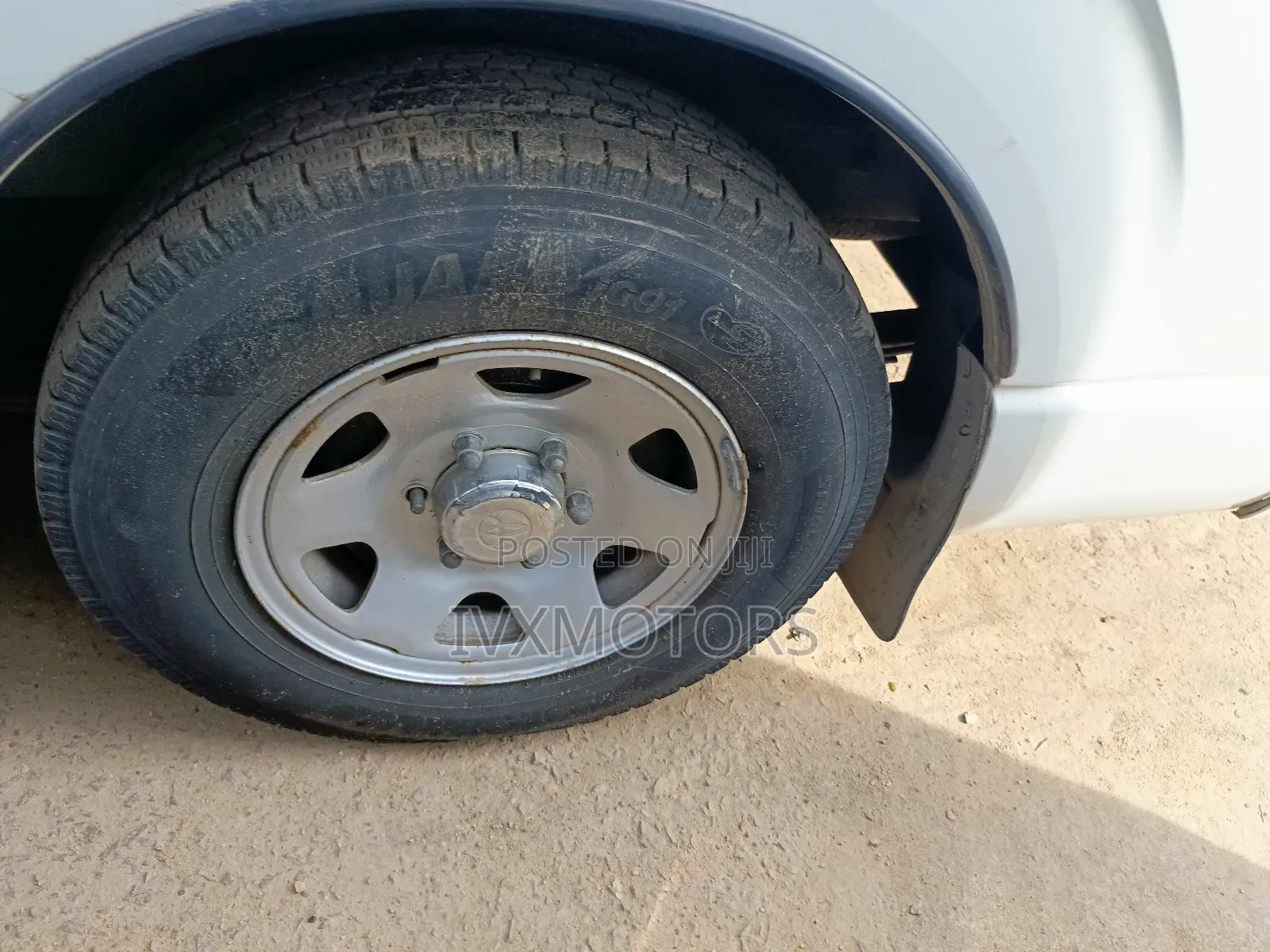 Toyota HiAce 2012 White