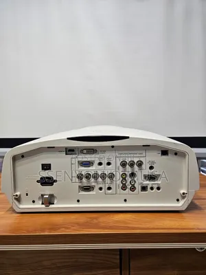 Mitsubishi XD3500U DLP Projector - 5000 Ansi Lumens,1024x768