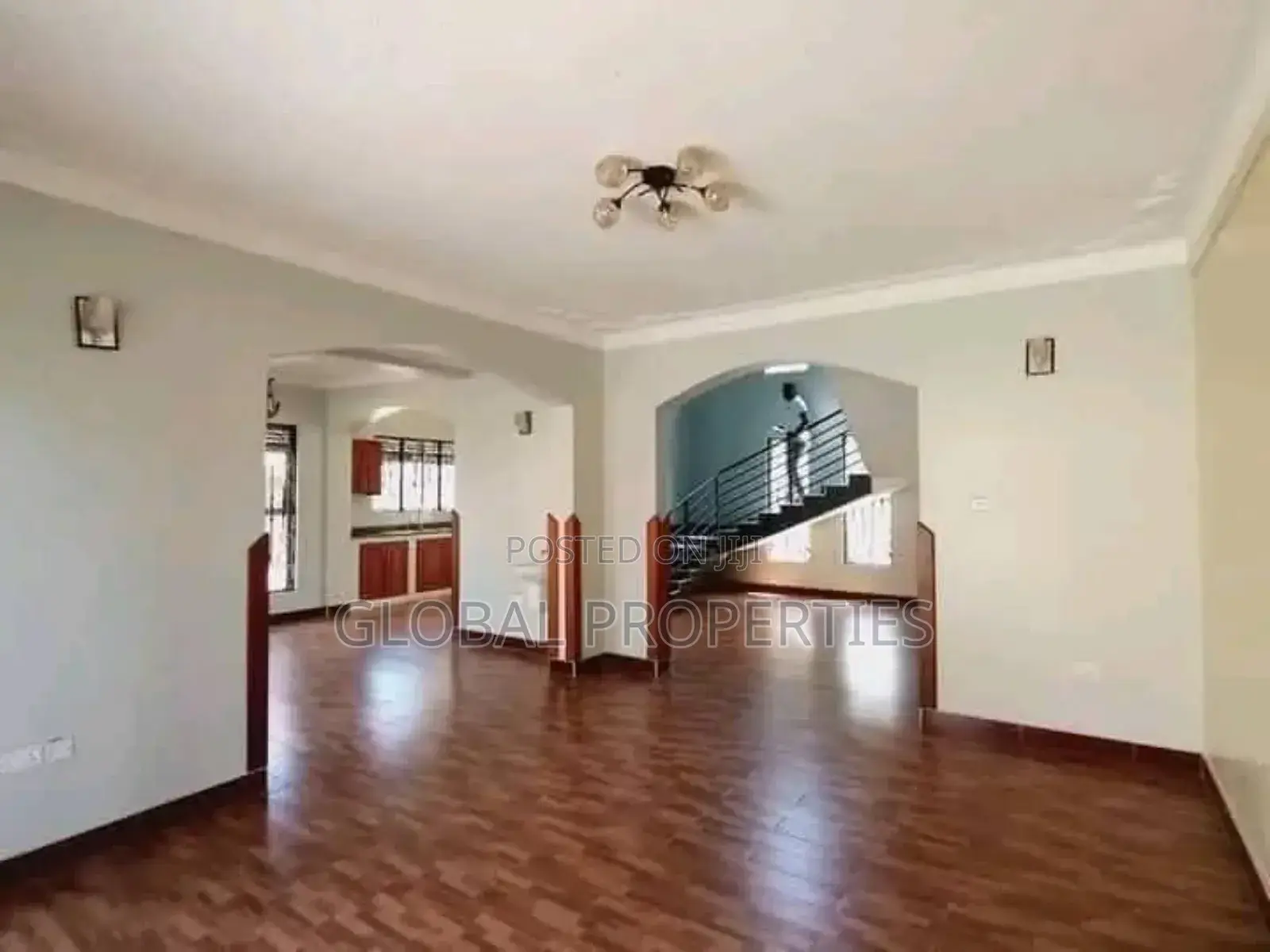 6bdrm Mansion in Najjera, Central Division for sale