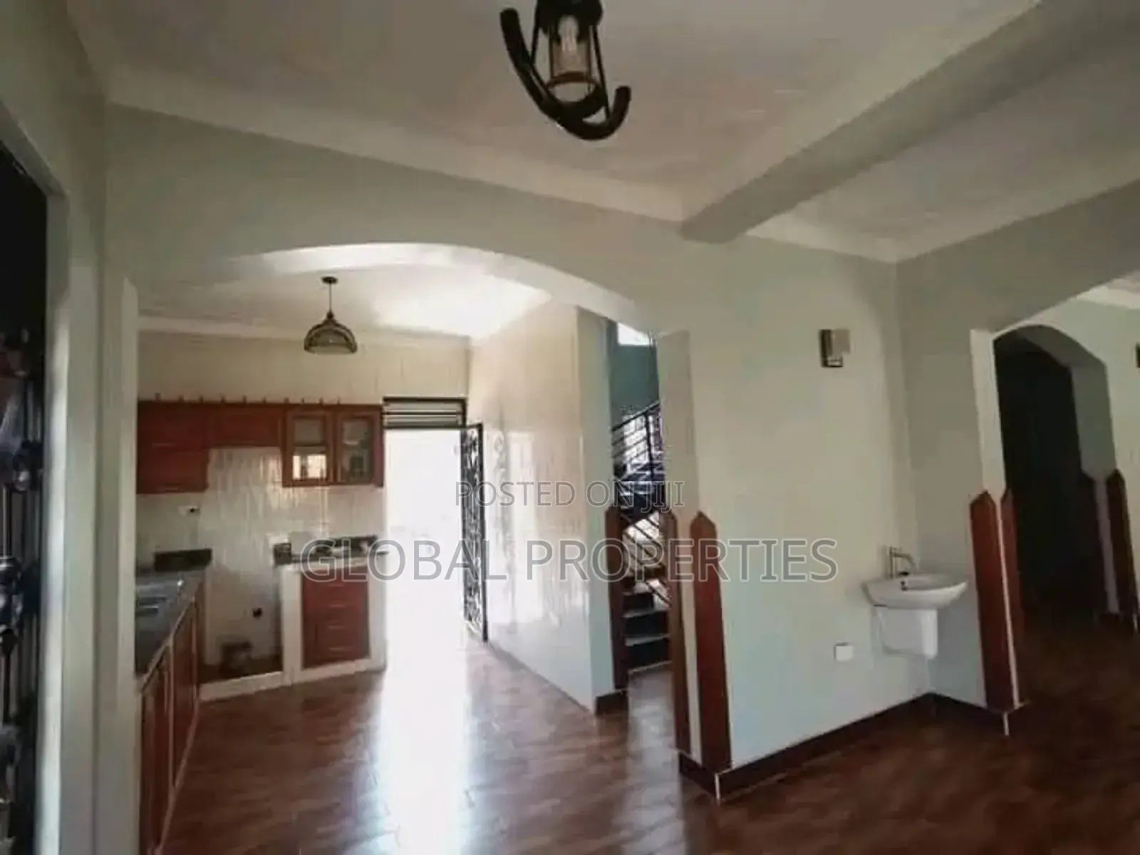 6bdrm Mansion in Najjera, Central Division for sale