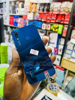 Photo - New Huawei P20 Lite 128 GB Blue