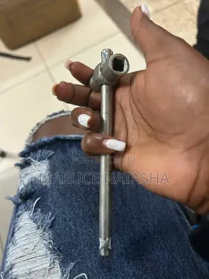 Oxygen Spindle Key