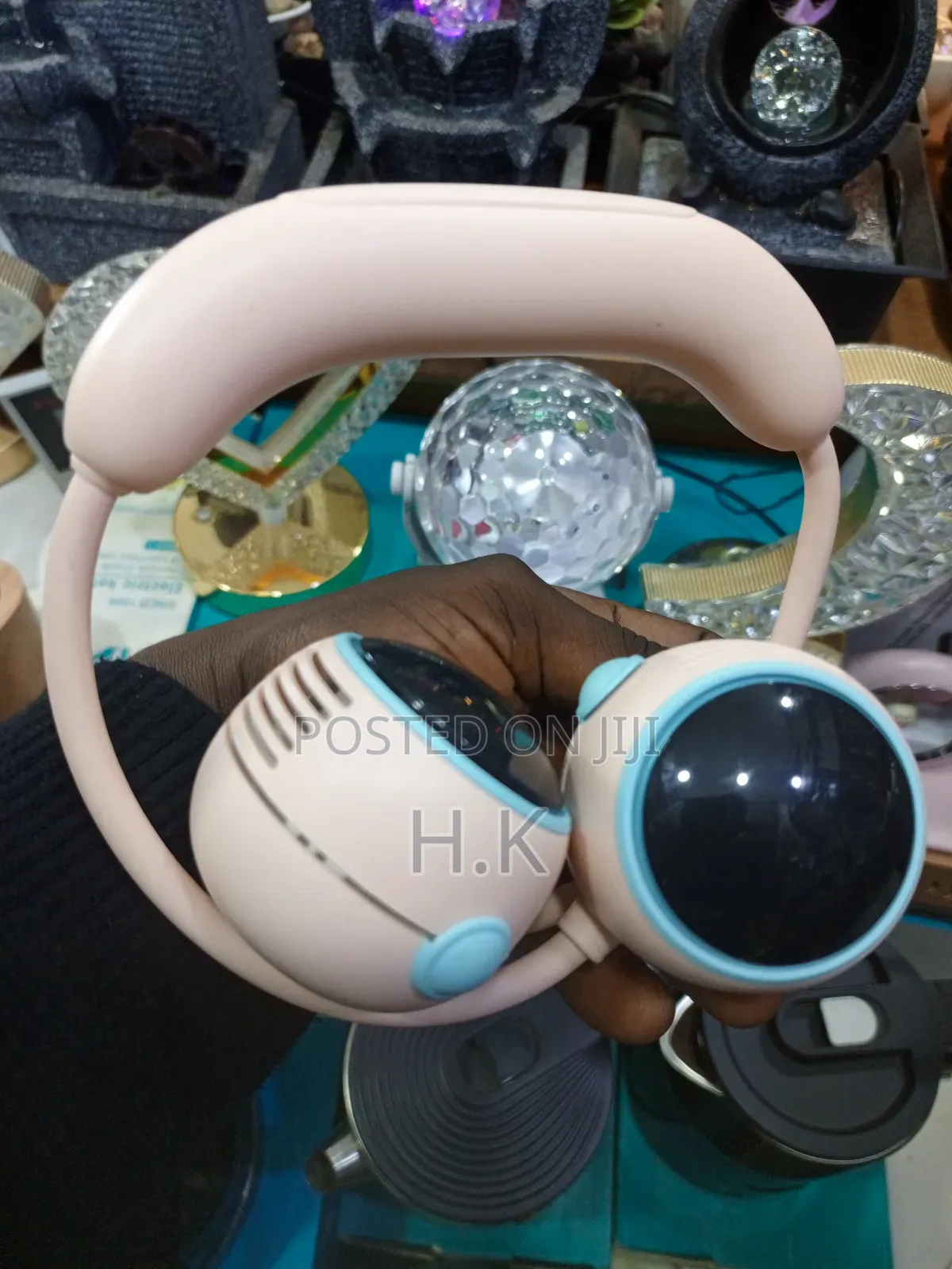 Portable, Wearable Neck Fan.