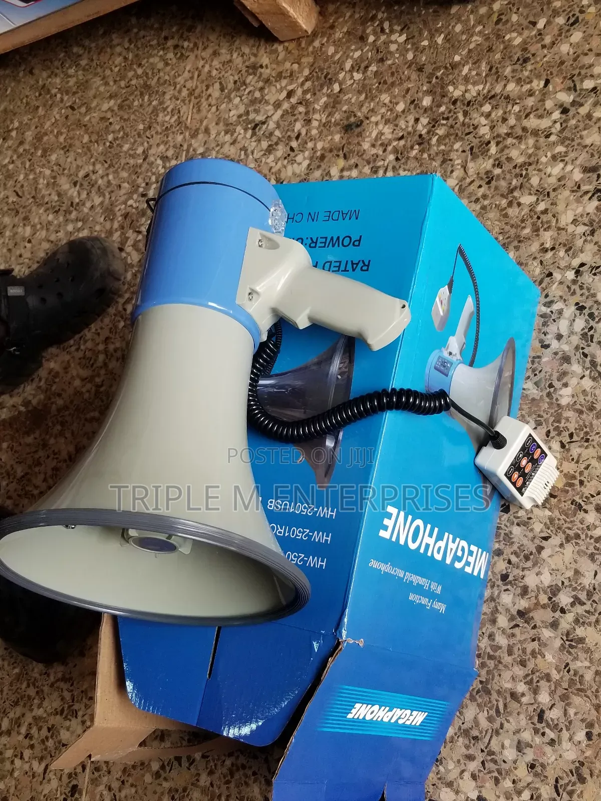 Megaphones Big
