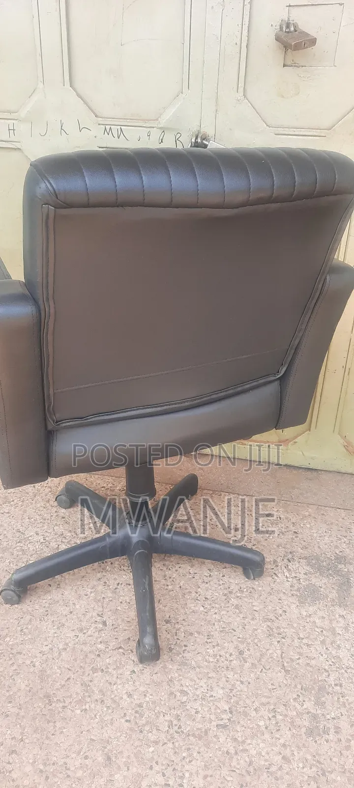 New Nice Barber Chairs for Salon