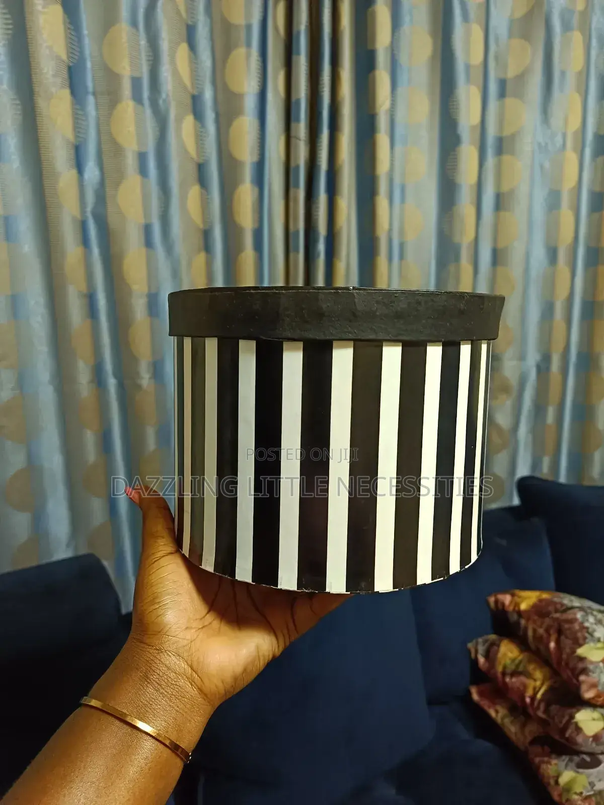 Stripped Unisex Circular Gift Box
