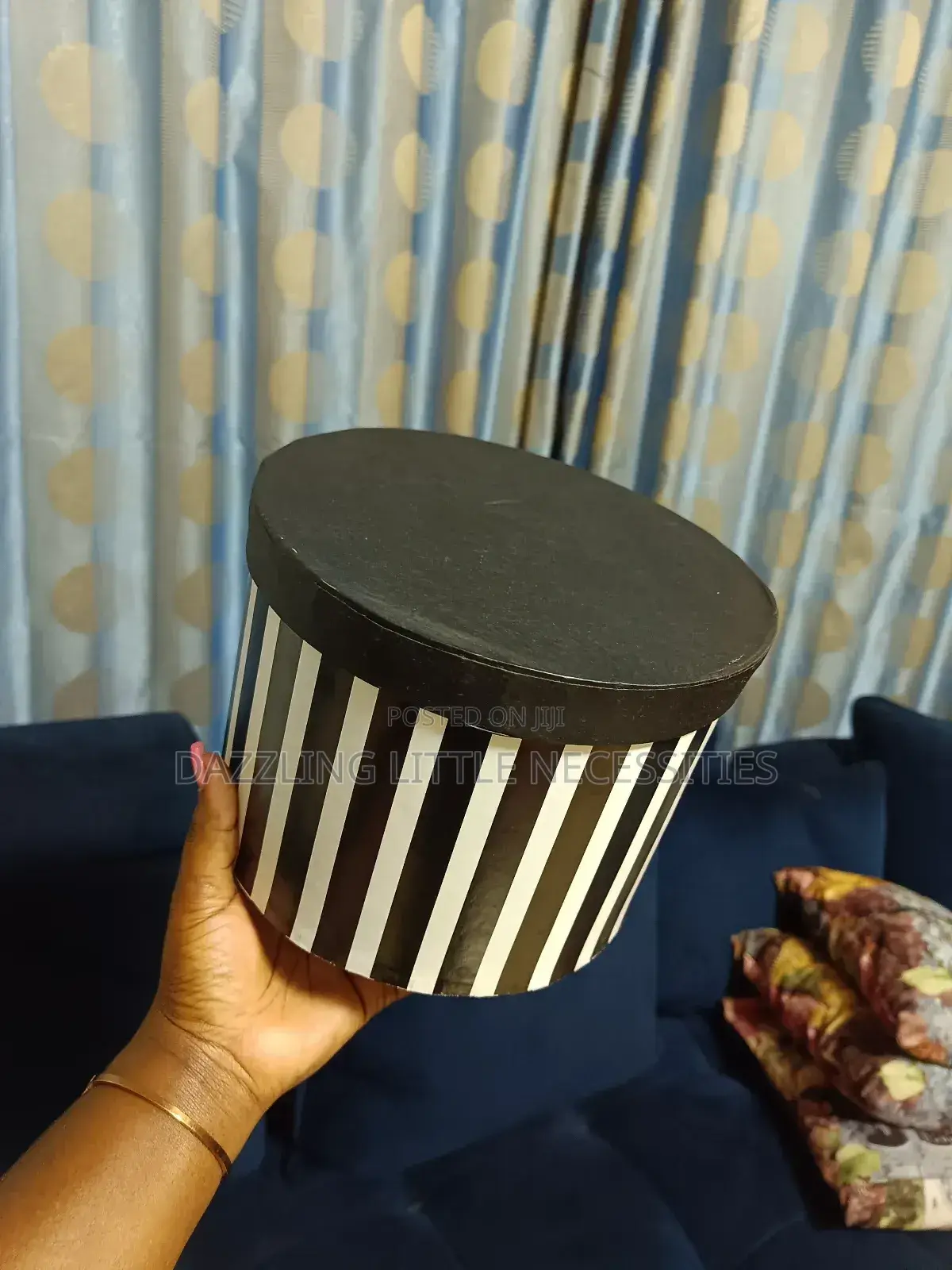 Stripped Unisex Circular Gift Box