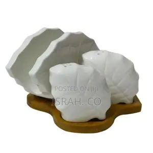 Leaf Pepper and Salt Shaker With Saviet Holder