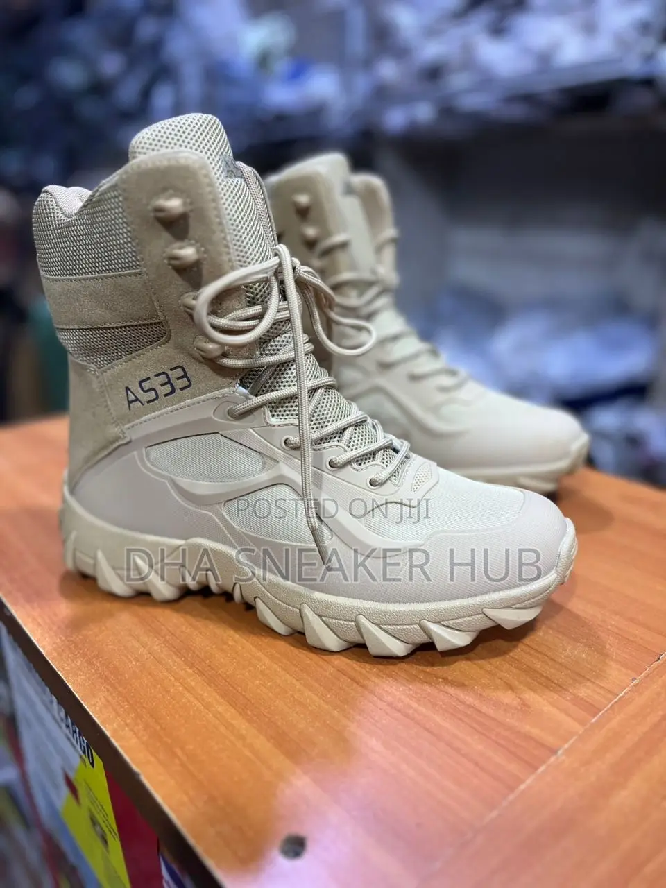 Hiking Boots/ Desert Boots A550 in Brown