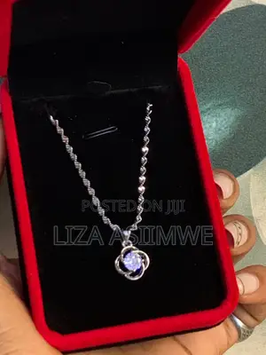 Silver Clover Pendant Necklace