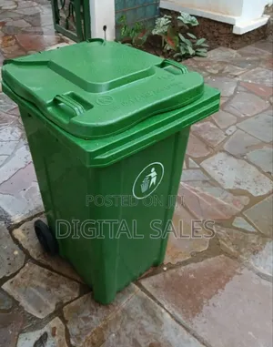 Outdoor 120L Plastic Waste Bin