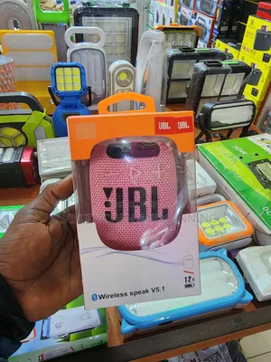 Photo - JBL Clip 4
