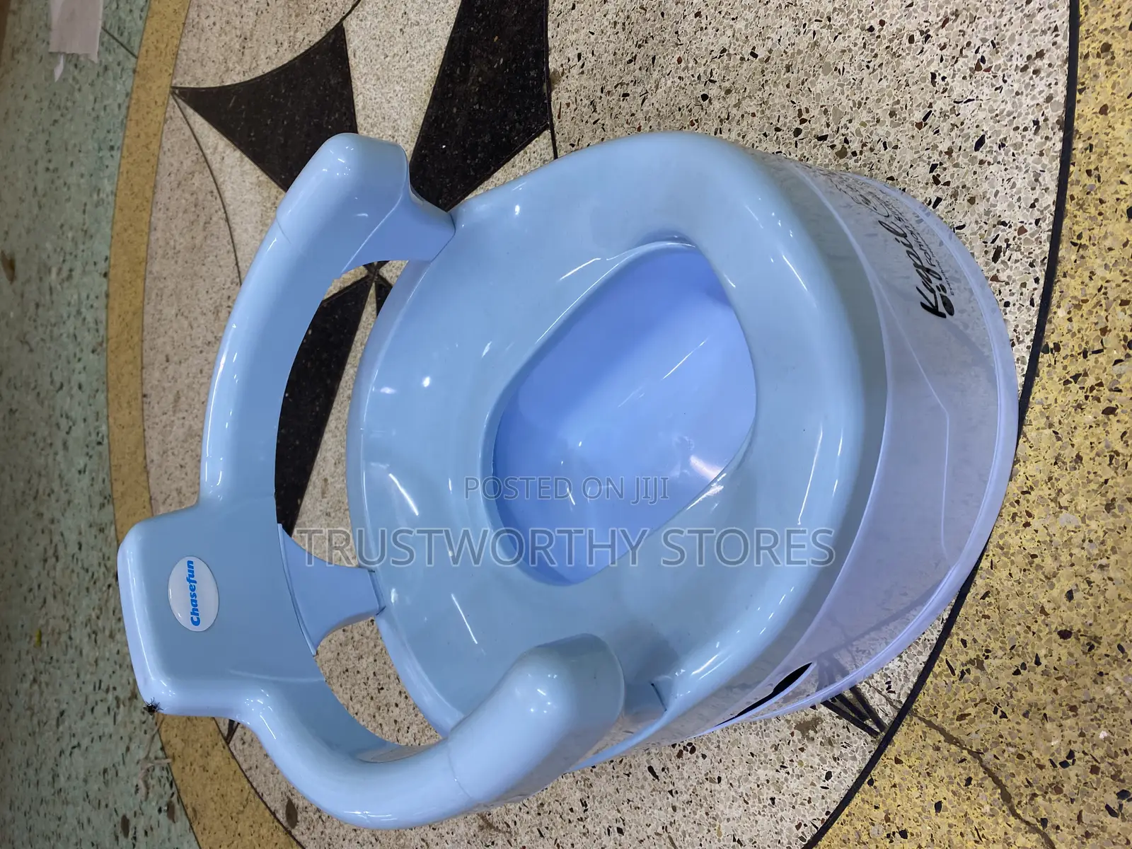 Kid Sitting Potty - Fahion Simple