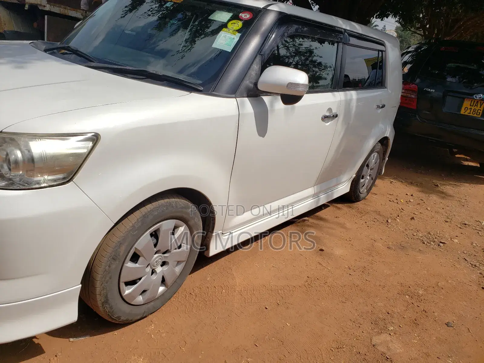 Toyota Corolla Rumion Hatchback 1.5 FWD 2010 White