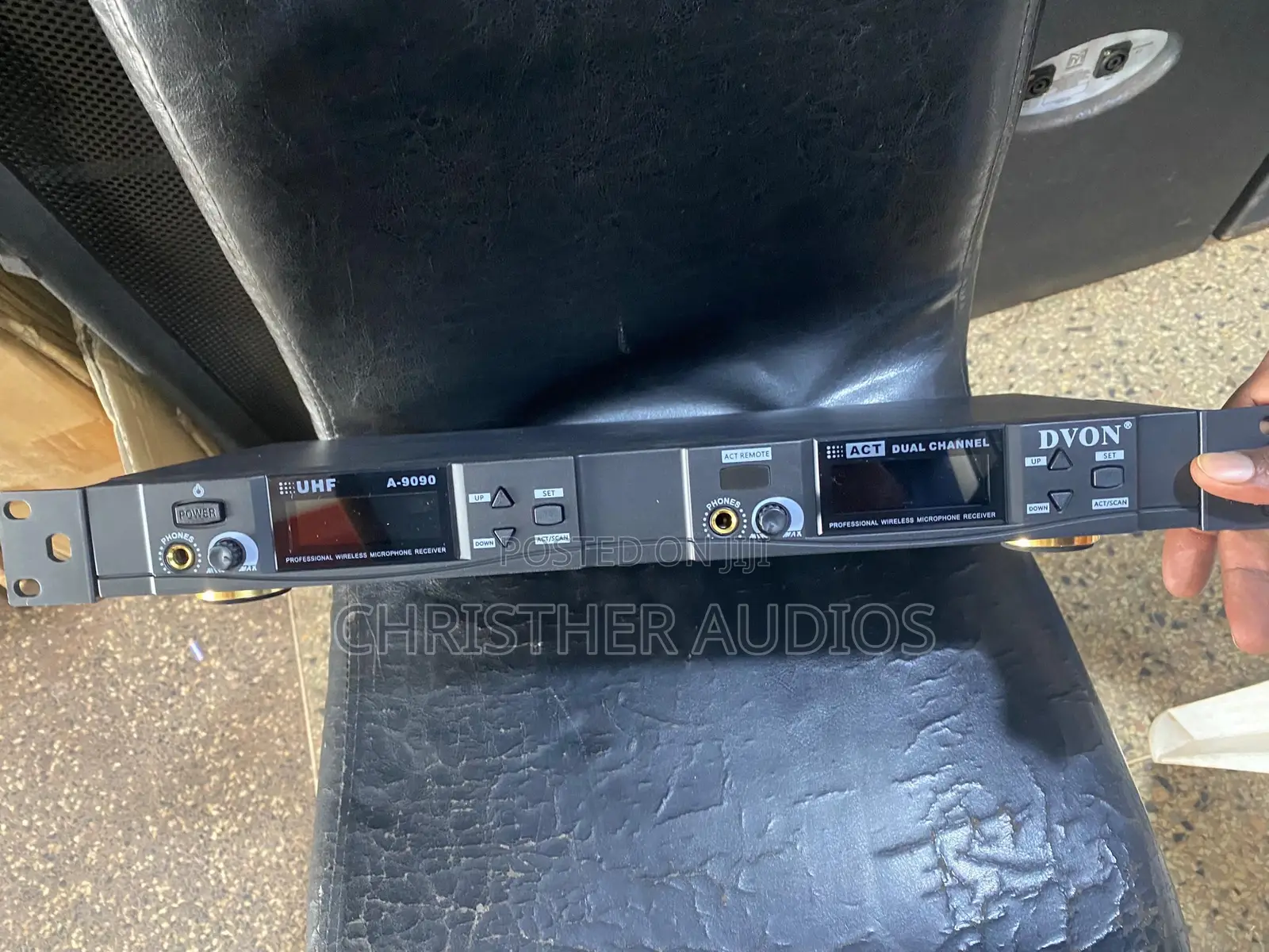 Dvon Wireless Microphones