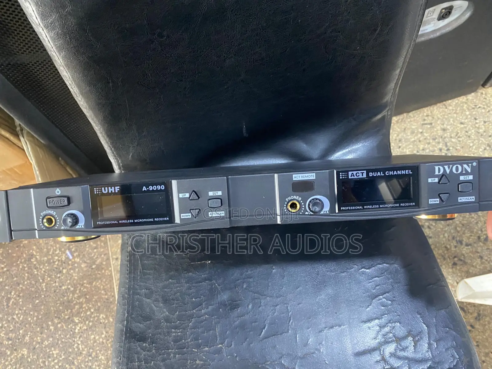 Dvon Wireless Microphones