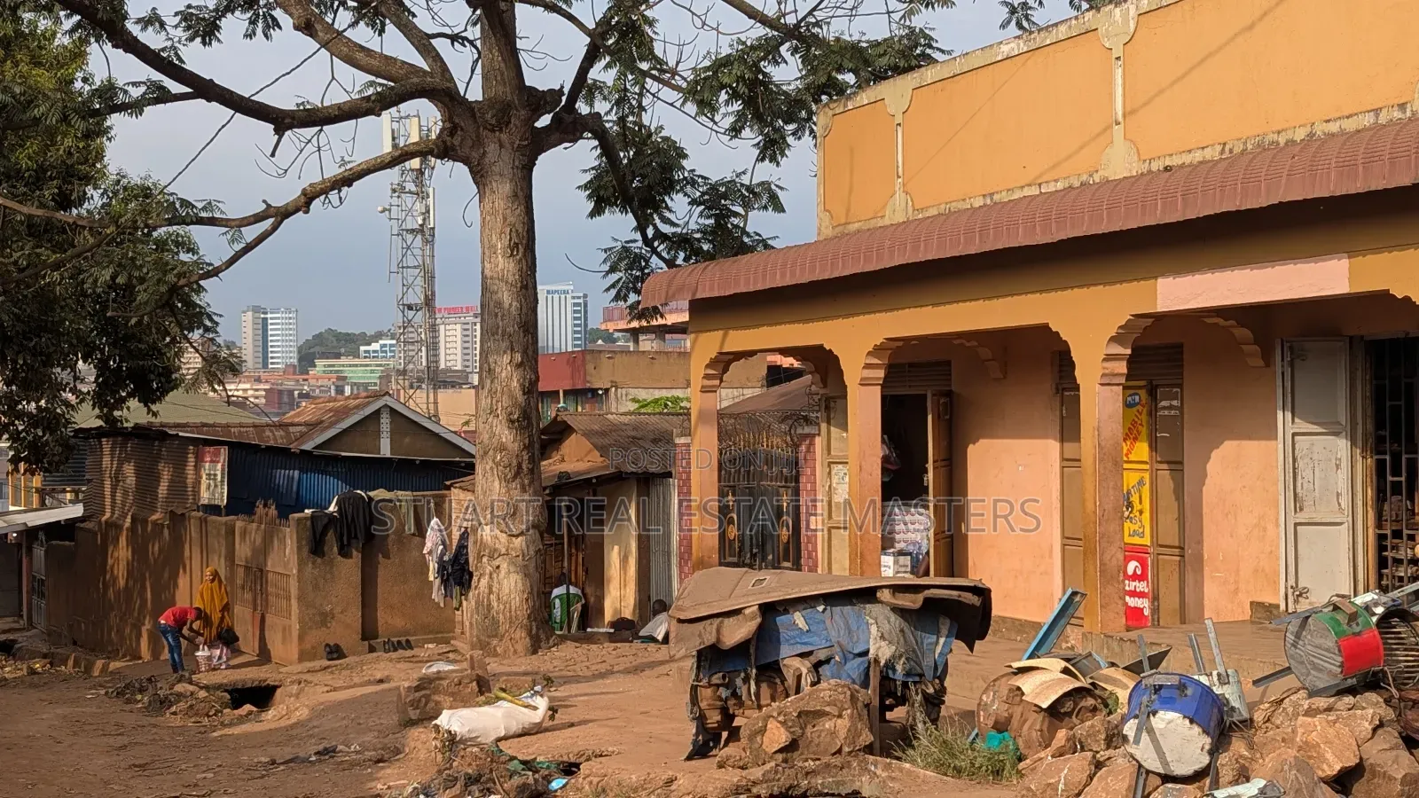 100 by 100 for Sale at Mengo Kisenyi