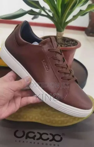 Casual Leather Good Sneakers