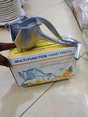 Manual Fruit Juicer (Hand Juicer)