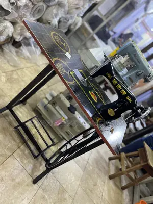 Photo - First Class Japan Used Sewing Machine With 6years Warranty