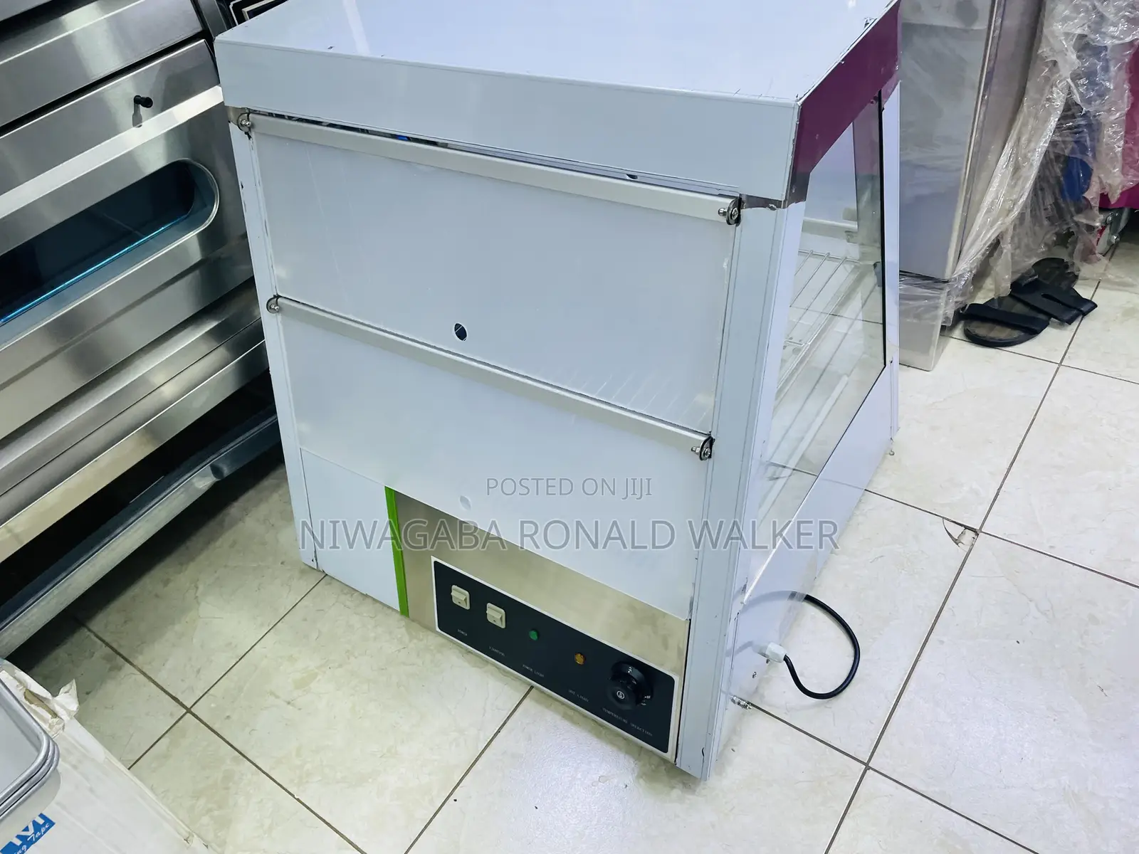 Triangular Food Display Warmer HW-2*2