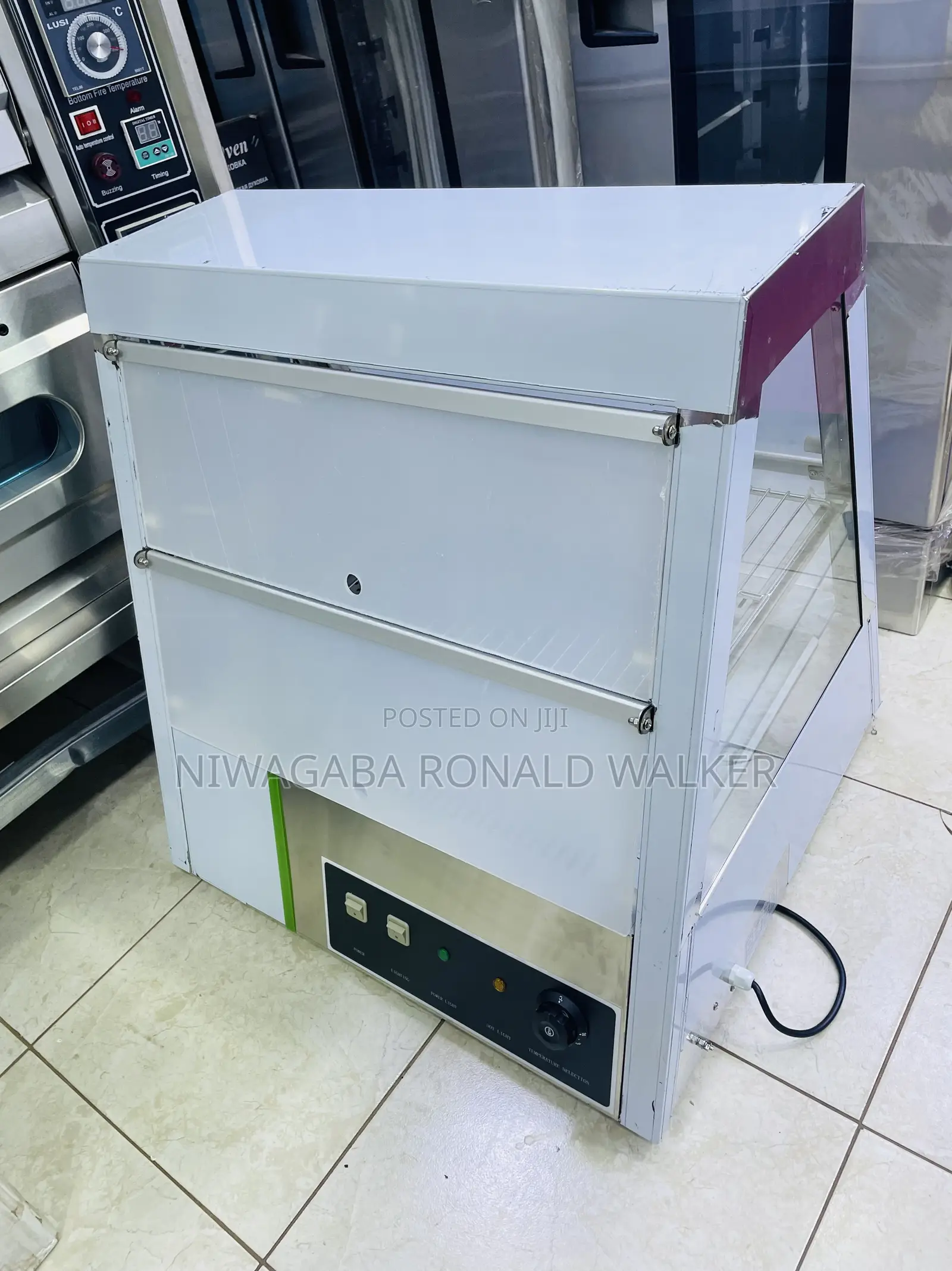 Triangular Food Display Warmer HW-2*2