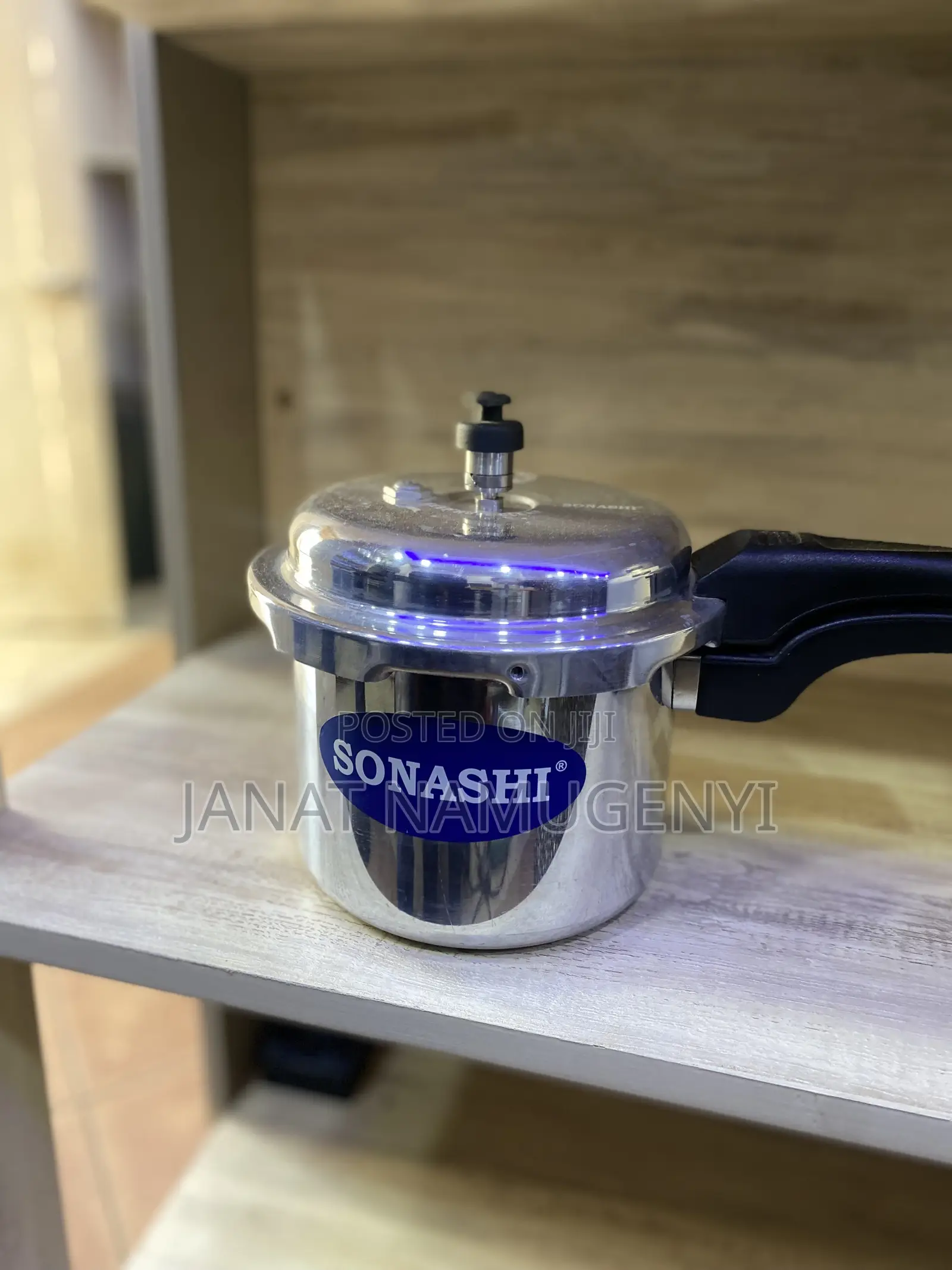 3 Litres Pressure Cooker